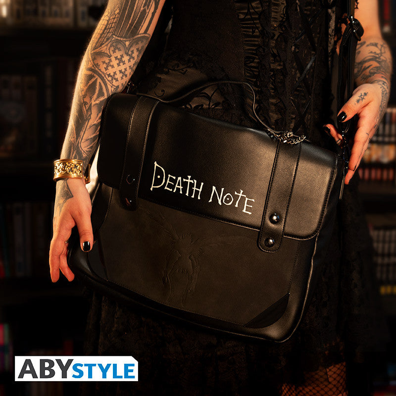 Death Note schoudertas gedragen door een persoon