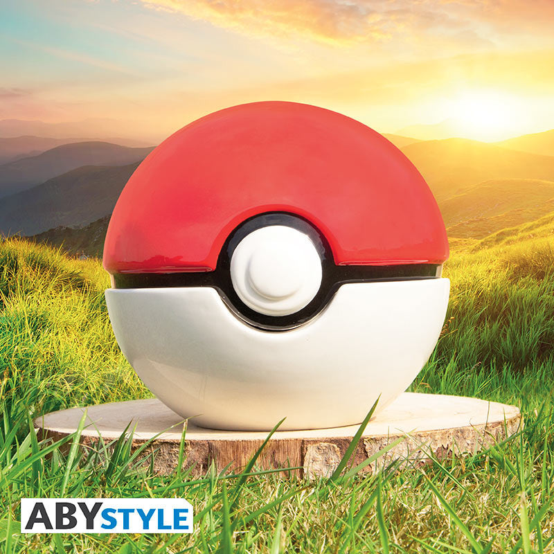 Voorkant pokeball koektrommel met achtergrond